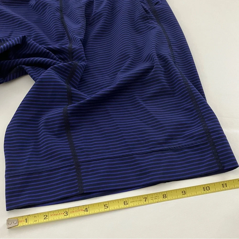 Lululemon Men’s Short 11” Athletic Shorts Size 30 - 32"  Striped Stretch Purple - Picture 13 of 15